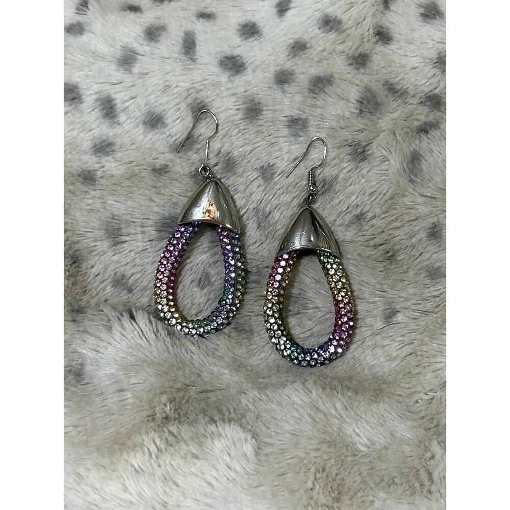 Unbranded silver tone